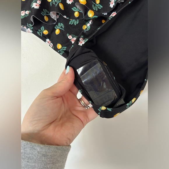 NWT Victoria's Secret itsy ruffle bikini BOTTOM AND TOP black lemon floral - Picture 12 of 16